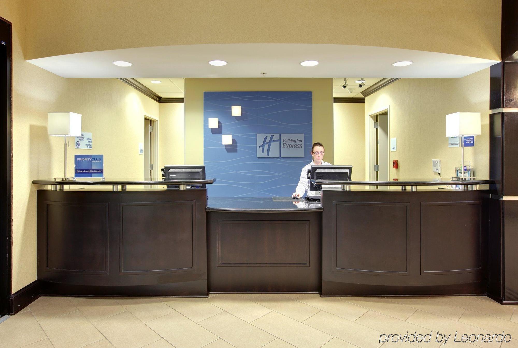 Holiday Inn Express & Suites Covington By Ihg Beltér fotó